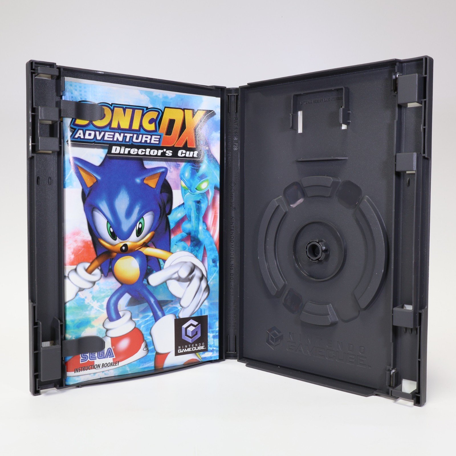 Sonic Adventure DX: Director’s Cut (GameCube) Case and Manual Only – Auth Good