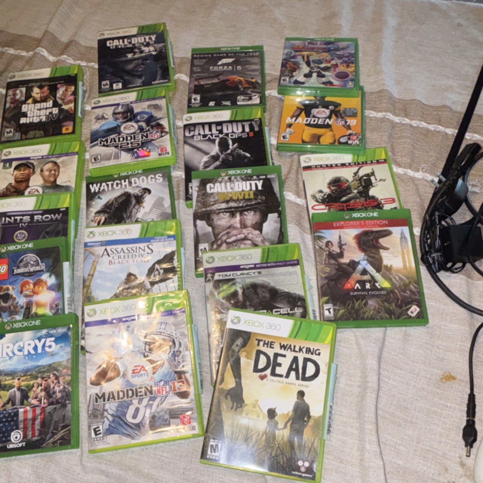 Microsoft Xbox One & Xbox 360 Mixed Video Game Lot w/ Cases Action Sports