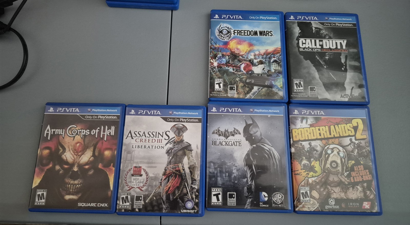 SONY PlayStation Vita PCH-1100 Crystal Black Wi-Fi 3G Wi-Fi Console & Game Lot