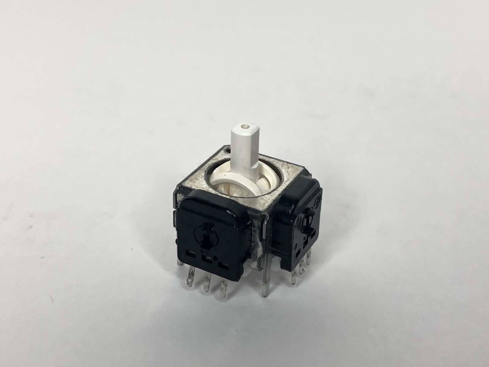 Nintendo GameCube Controller OEM TIGHT Joystick T2 Stick Box W/ Potentiometer
