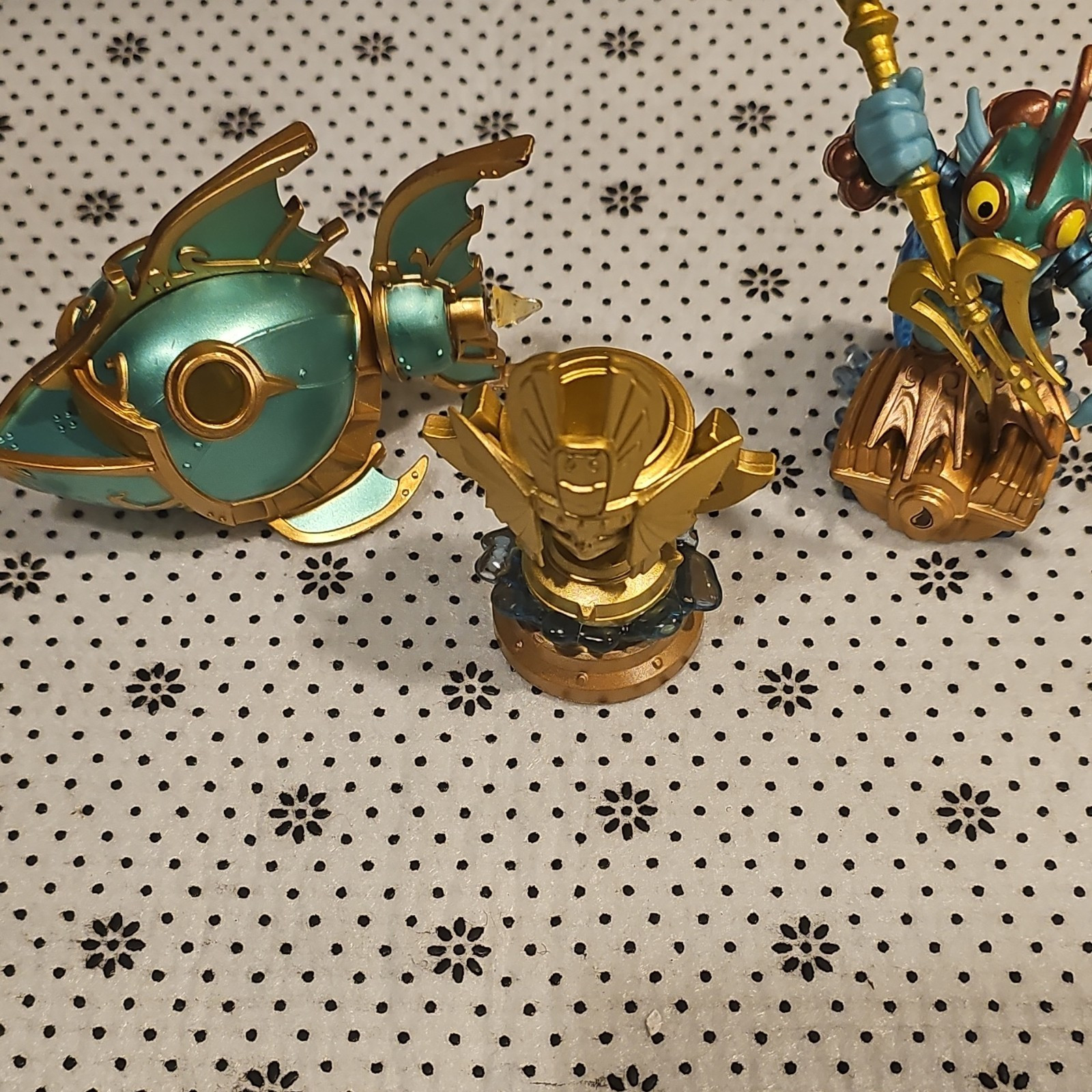 Activision Skylanders SuperChargers Gill Grunt Vehicle Figure Metallic Gold