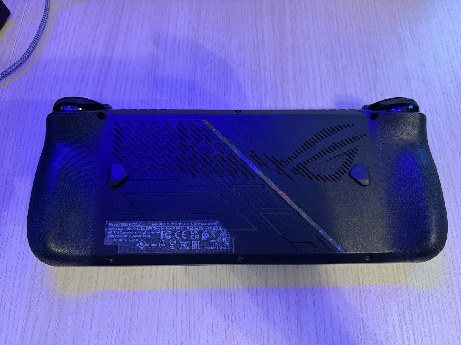 ASUS ROG Ally X (RC72LA) 7” 120 HZ FHD IPS AMD Ryzen Z1 Extreme 24GB RAM 1TB SSD