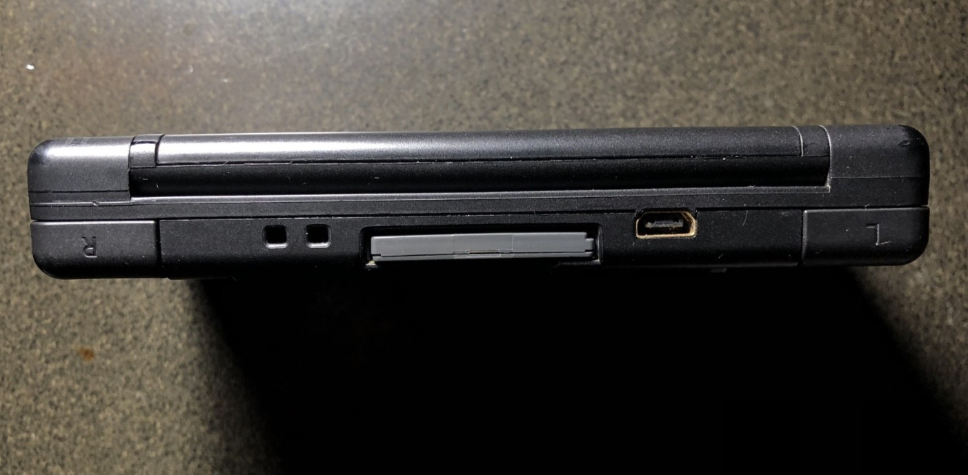 Nintendo DS Lite Blue w/ 1 game – No Charger/Stylus/GBA port Cover – Loose hinge