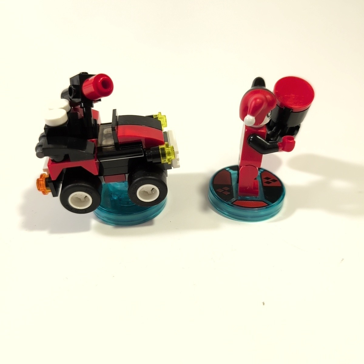 LEGO Dimensions DC Villains Joker & Harley Quinn Team with Vehicle & Helicopter