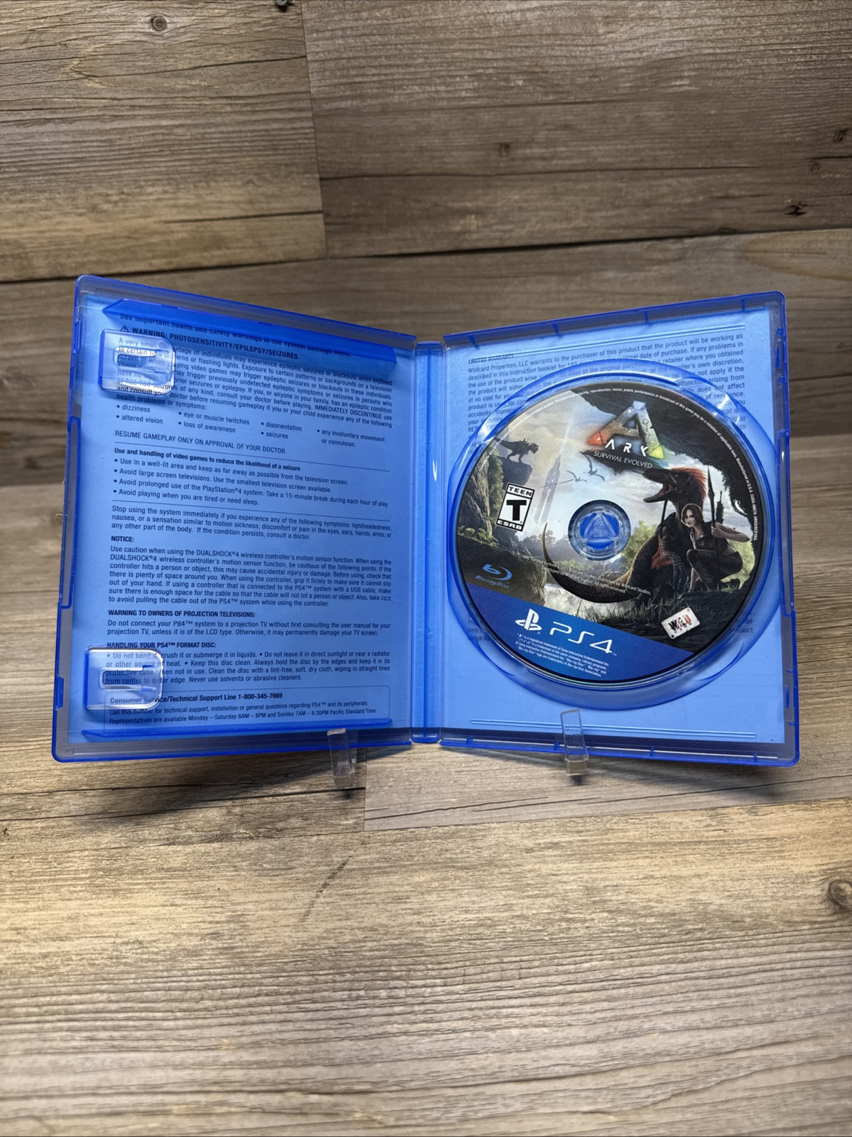 Ark: Survival Evolved (Sony PlayStation 4, 2017) PS4 Studio Wildcard Tested