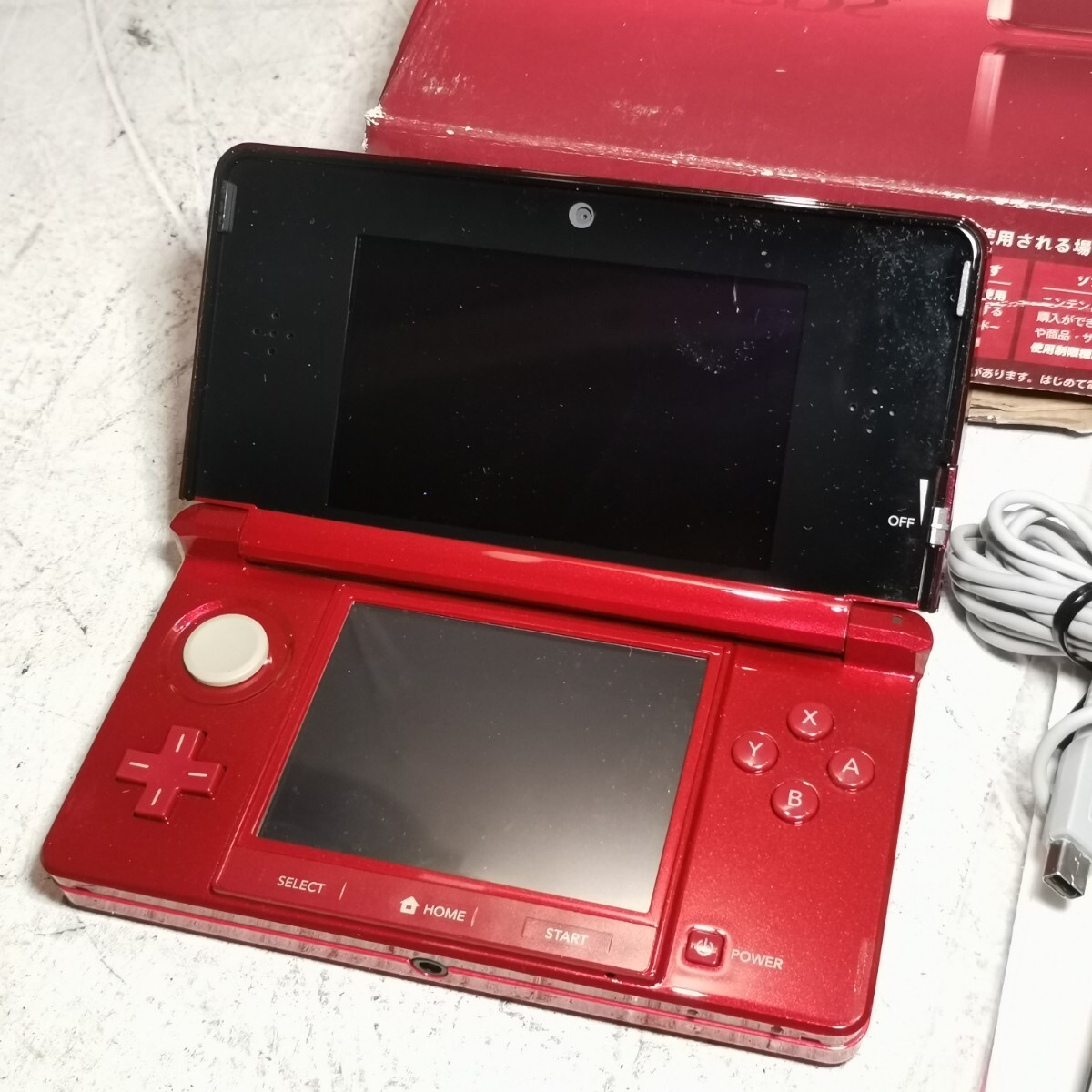 Nintendo 3DS CTR-001 Handheld Console With Original Box Used Condition