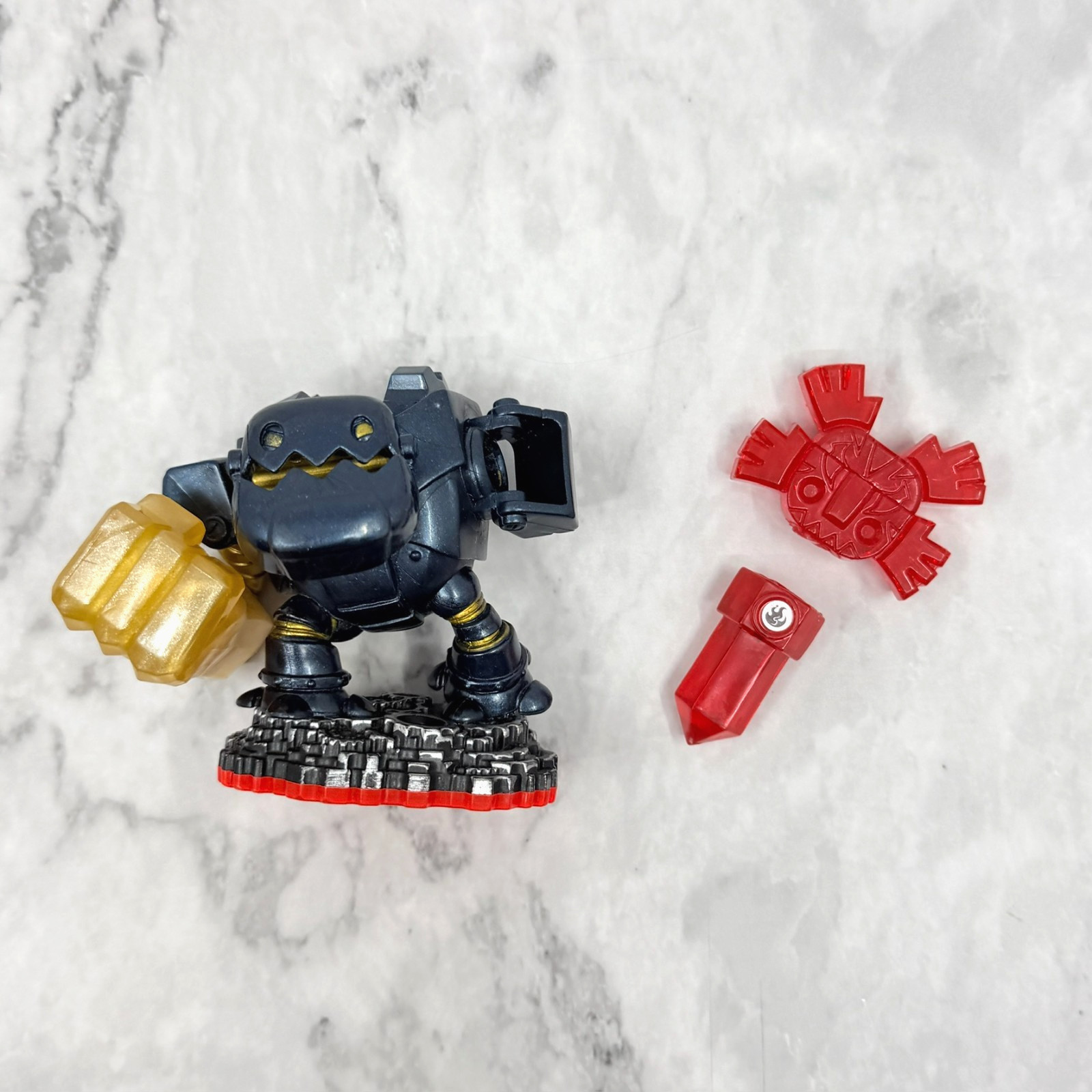 Skylanders Lot 26 Figures Crystals + 2 Cases Trap Team Trap Masters Tested READ