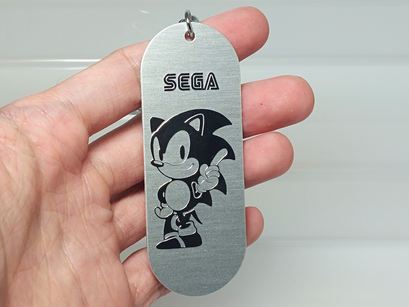 Sonic the Hedgehog Metal Keychain SEGA Japan F04 3.2in