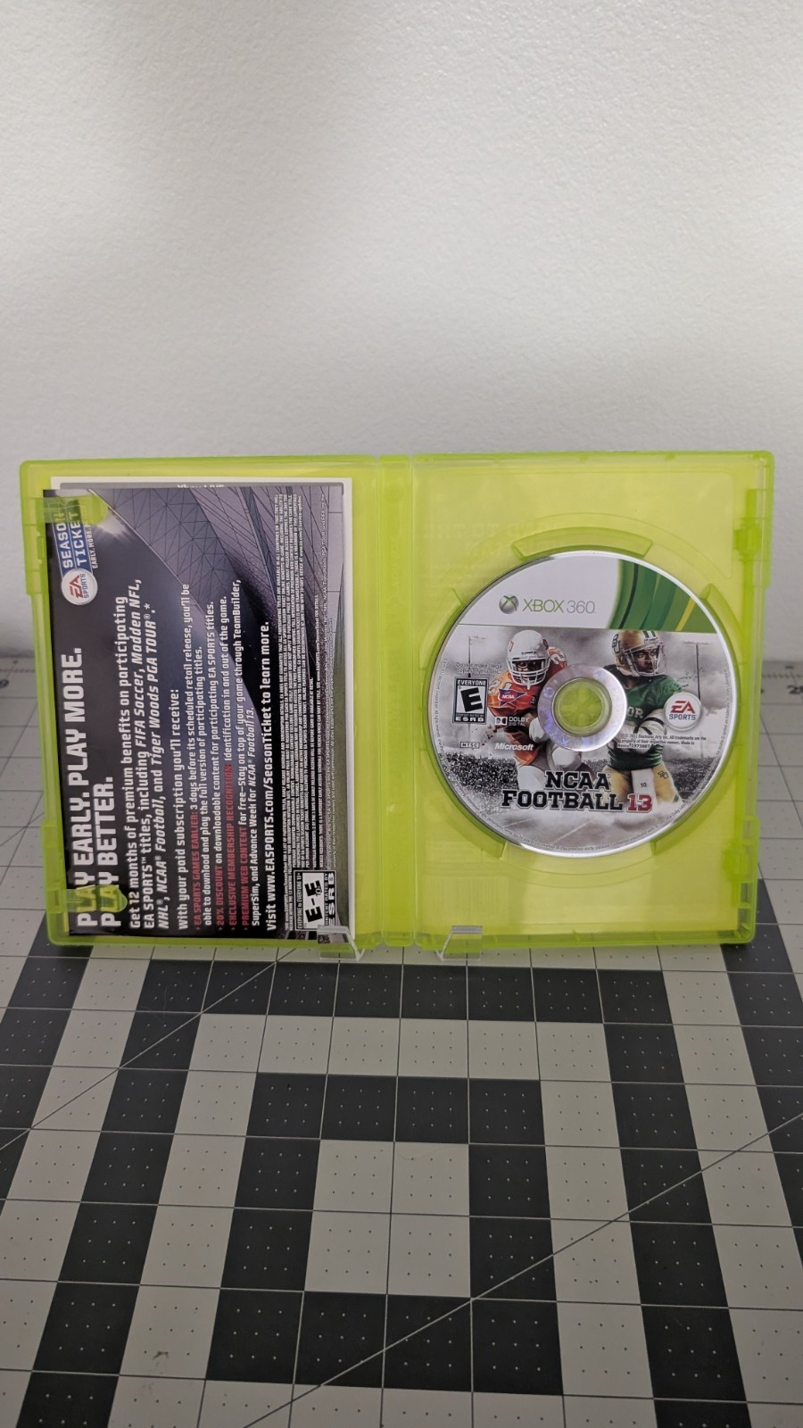NCAA Football 13 Xbox 360 2012 Sports EA Sports CIB Complete Tested