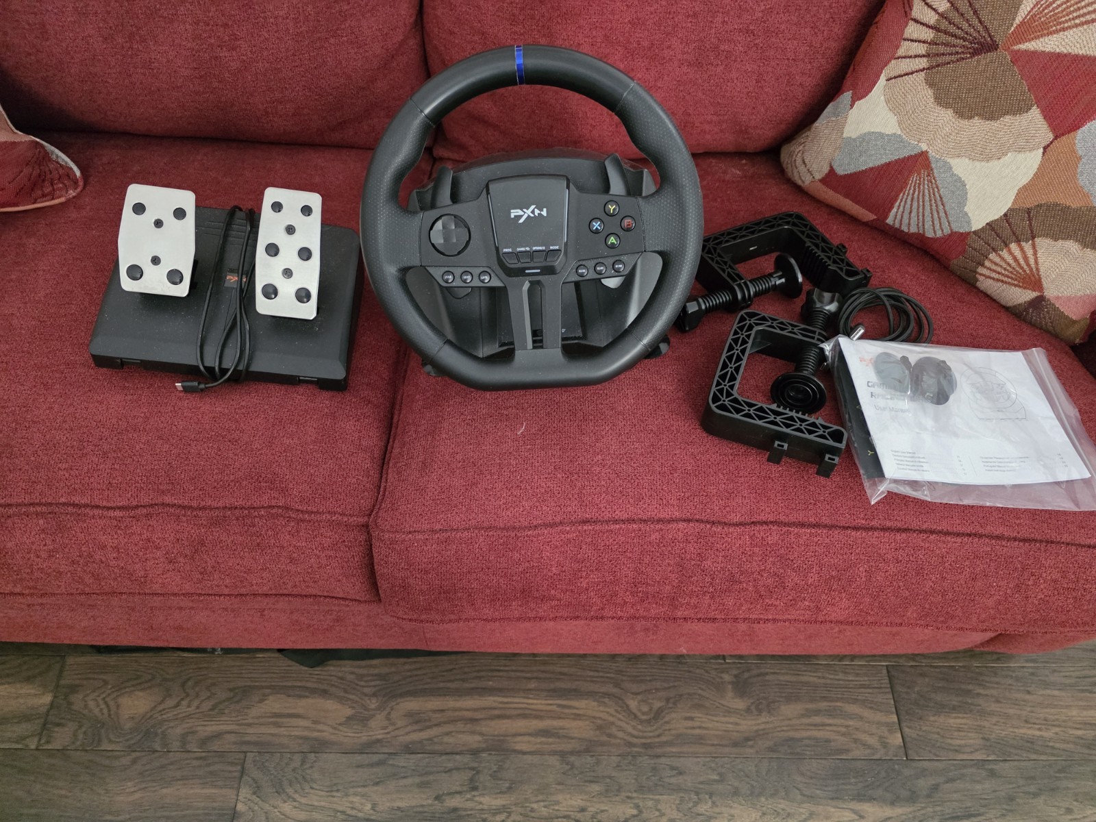 PXN V900 GEN2 Racing Wheel & pedals (2 pedal model)