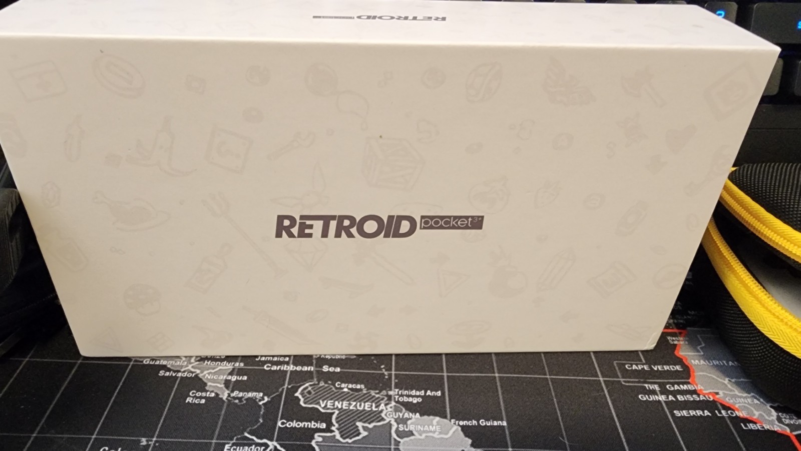 Retroid Pocket 3+ Handheld Gaming Console w/ Box and grip