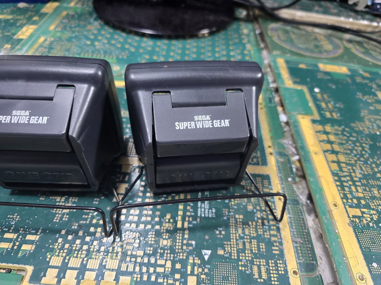 Sega Game Gear EXACT Super Wide Gear Magnifier Attachment x2-Intact w/Scratches