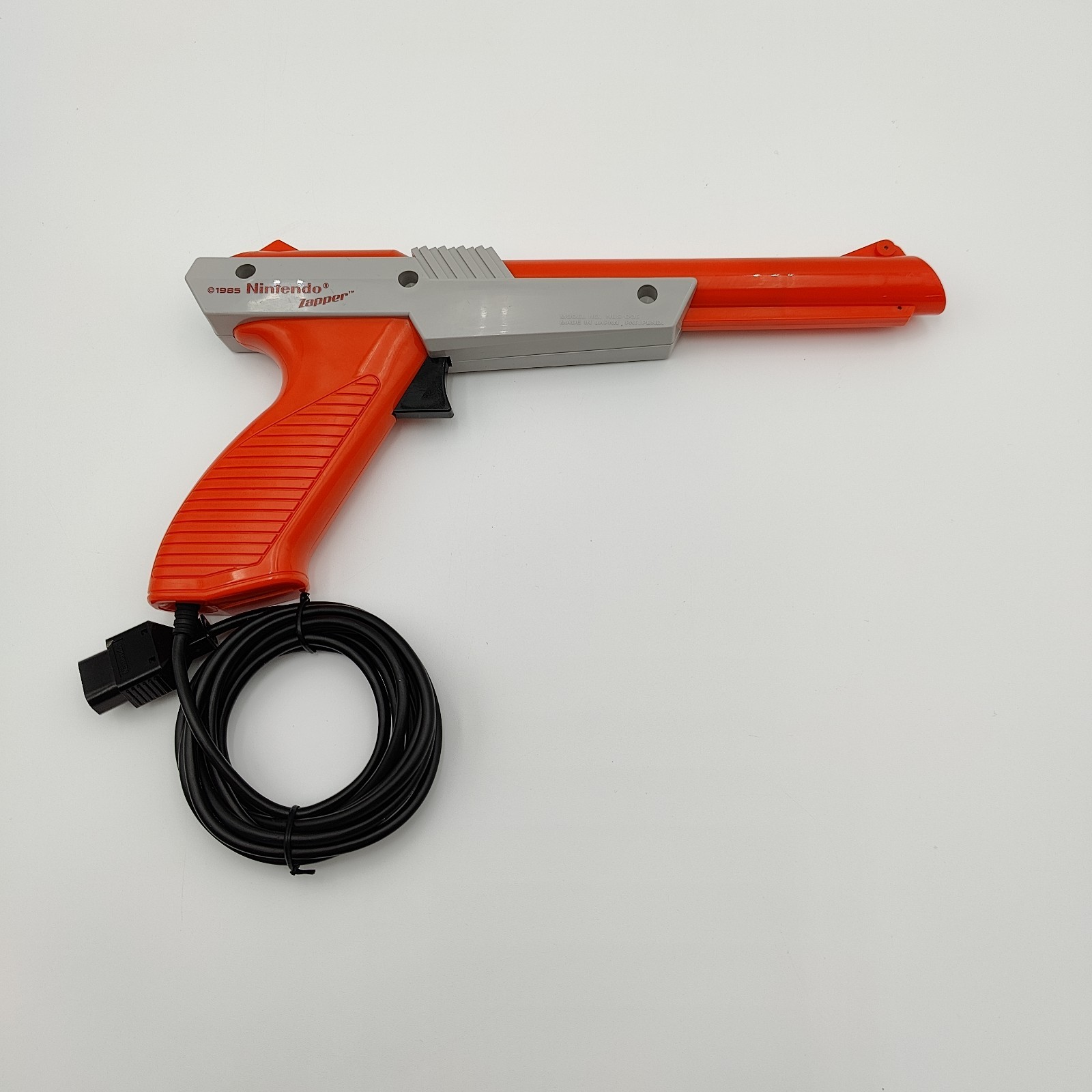 Nintendo NES Super Mario Bros Duck Hunt Game Bundle with Zapper Gun Tested