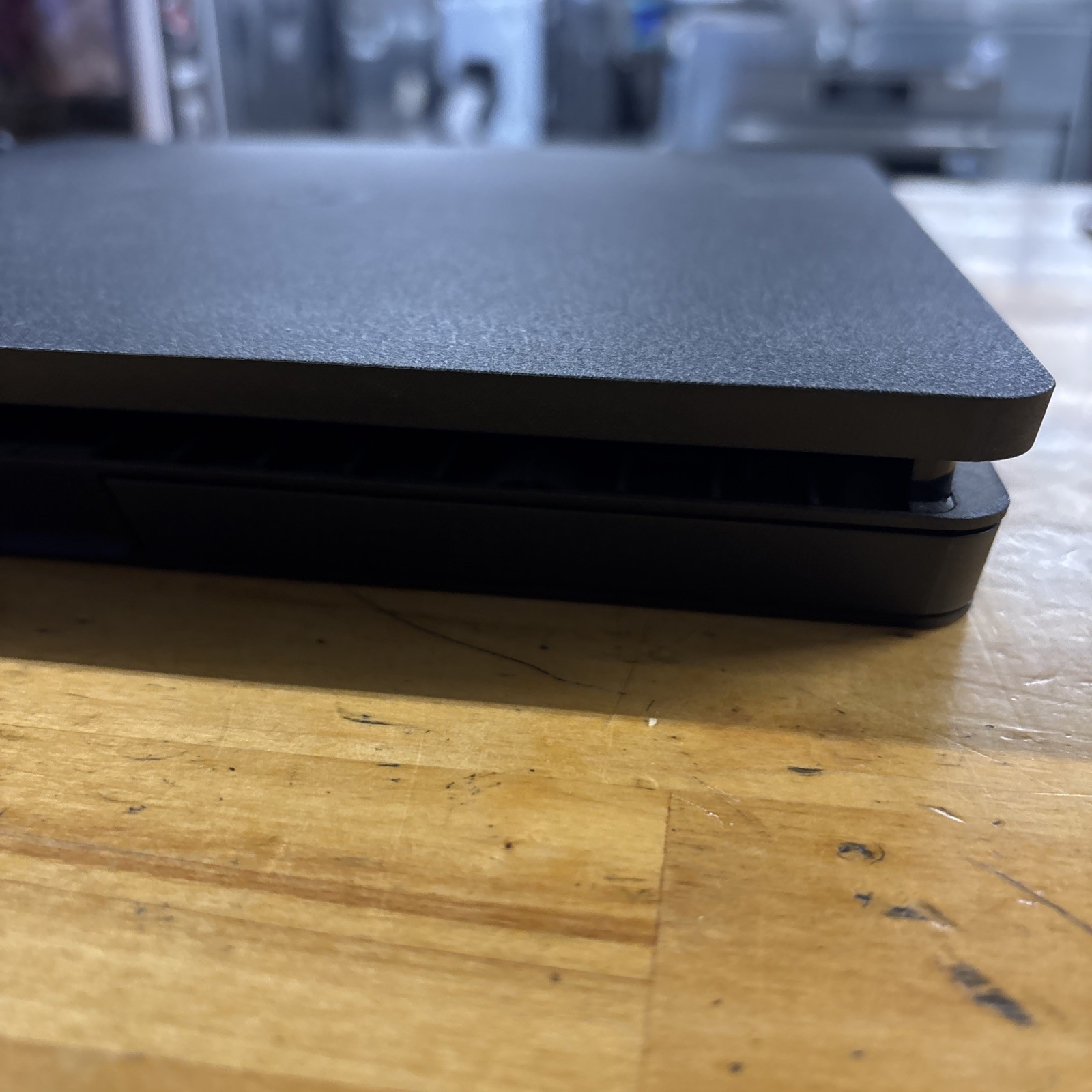 Sony PS4 Slim 1TB Black Console w/ DualShock 4 Controller READ DESCRIPTION
