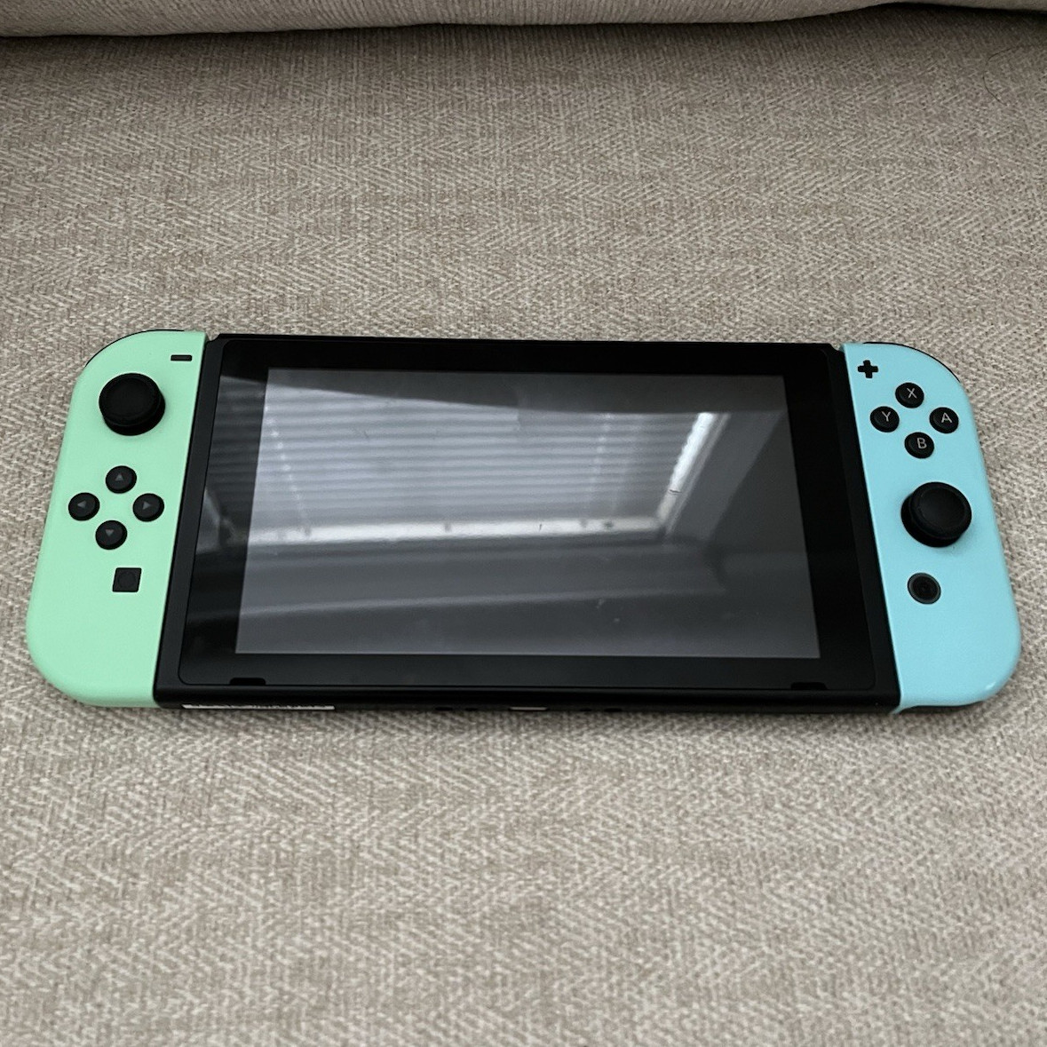 Nintendo Switch Animal Crossing + Extra Controller, Game, Case, and 128gb. Used