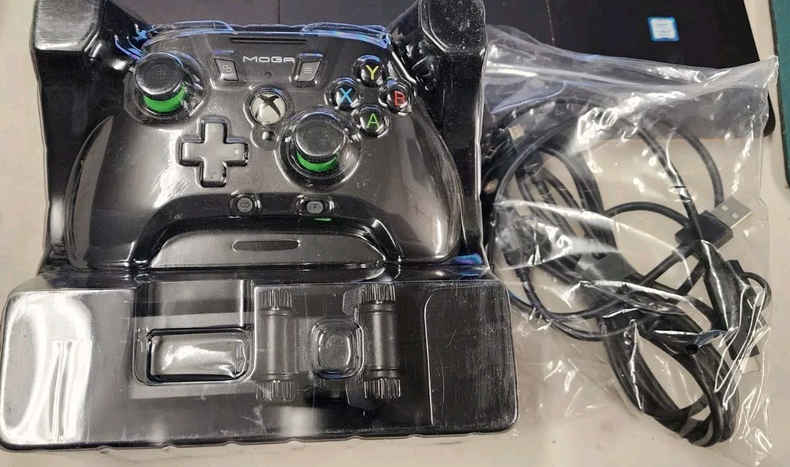 MOGA XP5-X Plus Bluetooth Controller for Android/PC w/ 3000mAh Power Bank