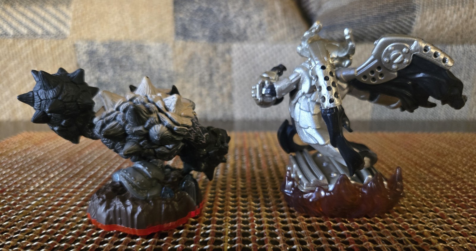 Skylanders Earth Element + Fire Supercharger Figures Lot Of 7 Fist Bump Spitfire