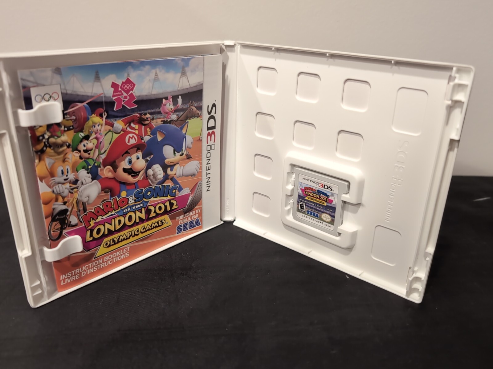 Mario & Sonic At The London 2012 Olympic Games (Nintendo 3DS) With Manual