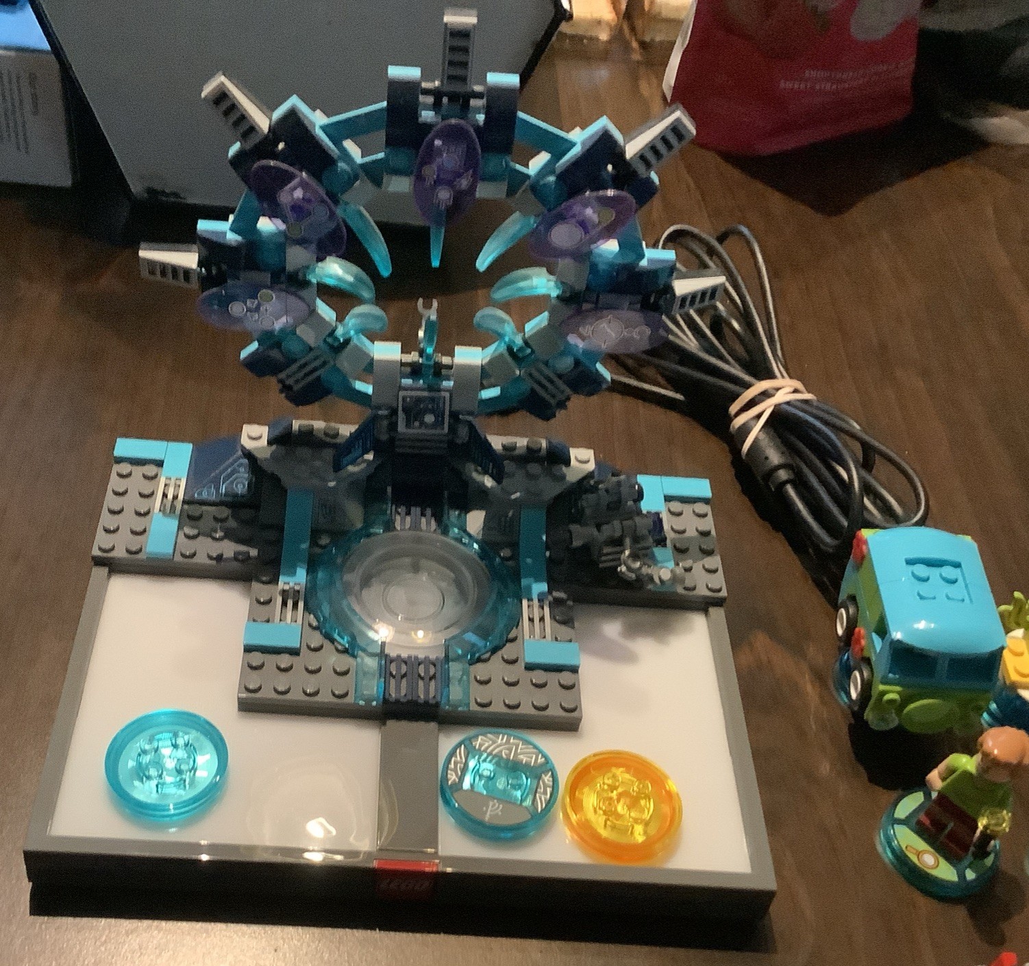 LEGO Dimensions (BULK Lot of 93 Small pieces) & Xbox One Portal, + 3 Base Plates