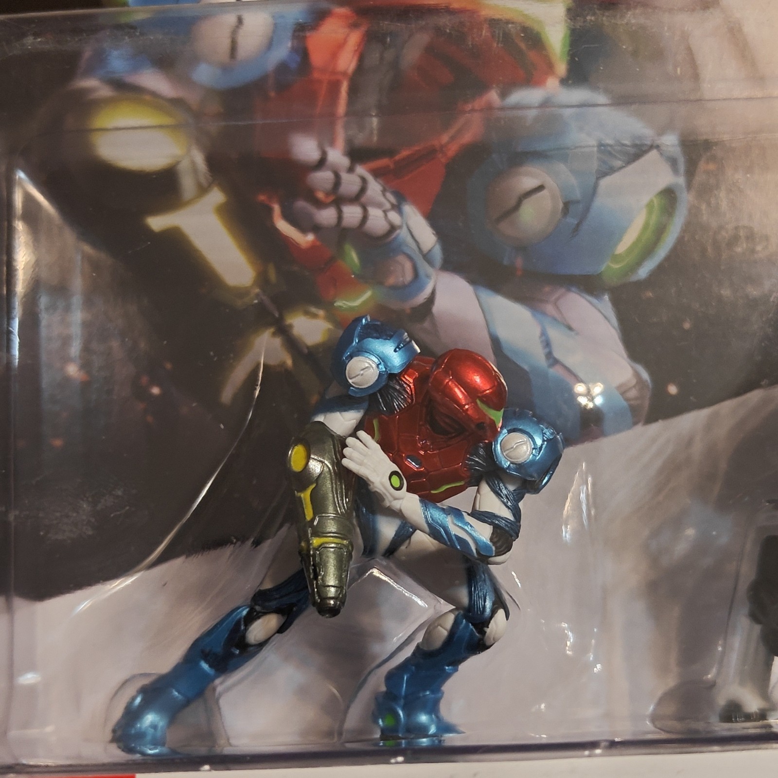 Nintendo amiibo Metroid Dread Samus & E.M.M.I. 2-Pack Figures