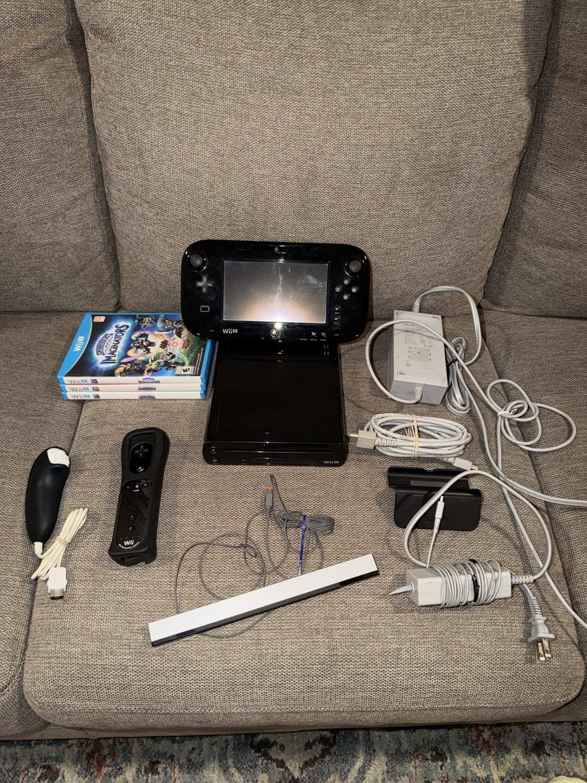 Wii U Console 32GB With Gamepad + Controller + 9 Games