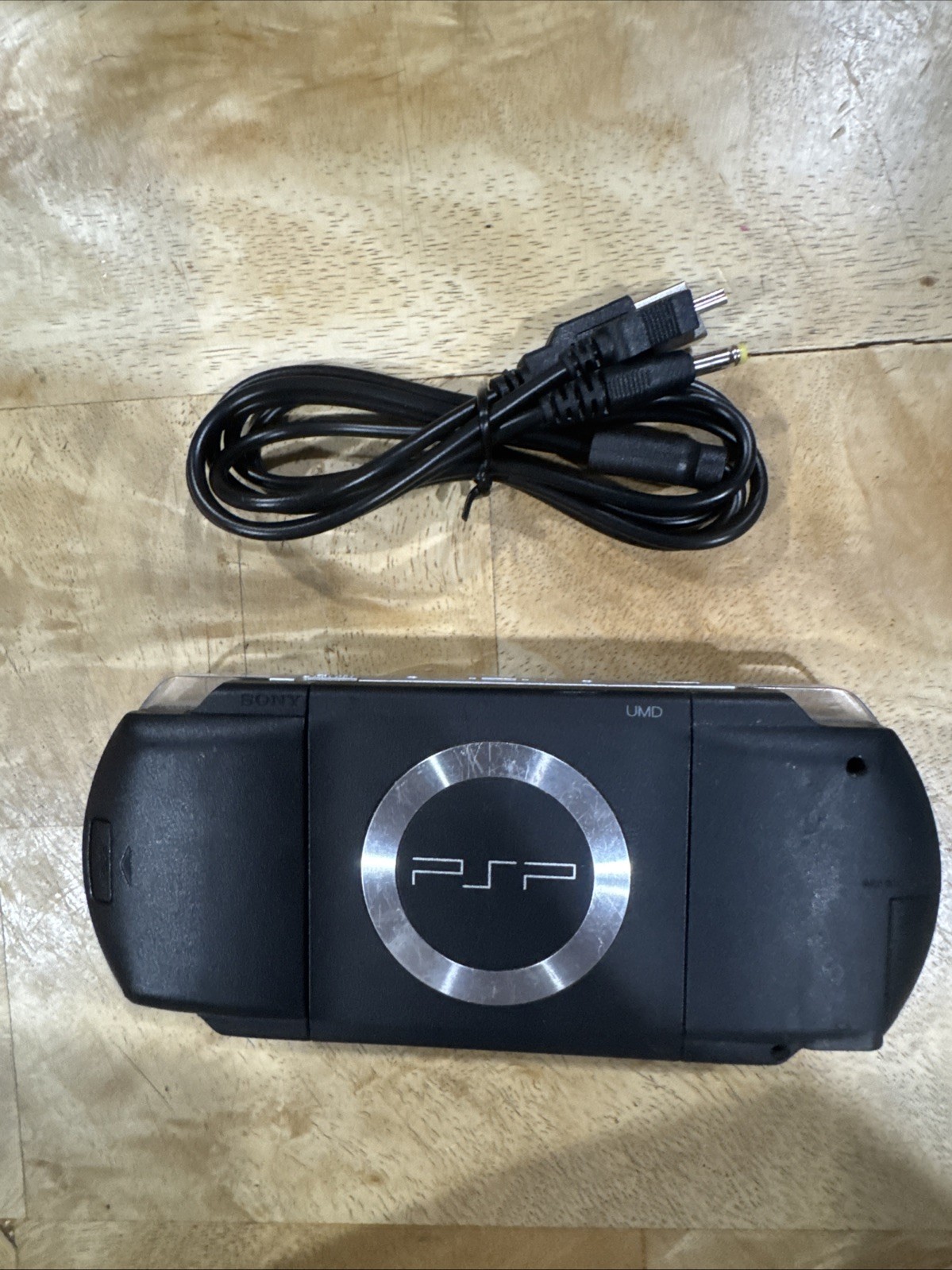 Sony psp 1001 Console Tested New Battery, Charger, No Memory Card Black Fat