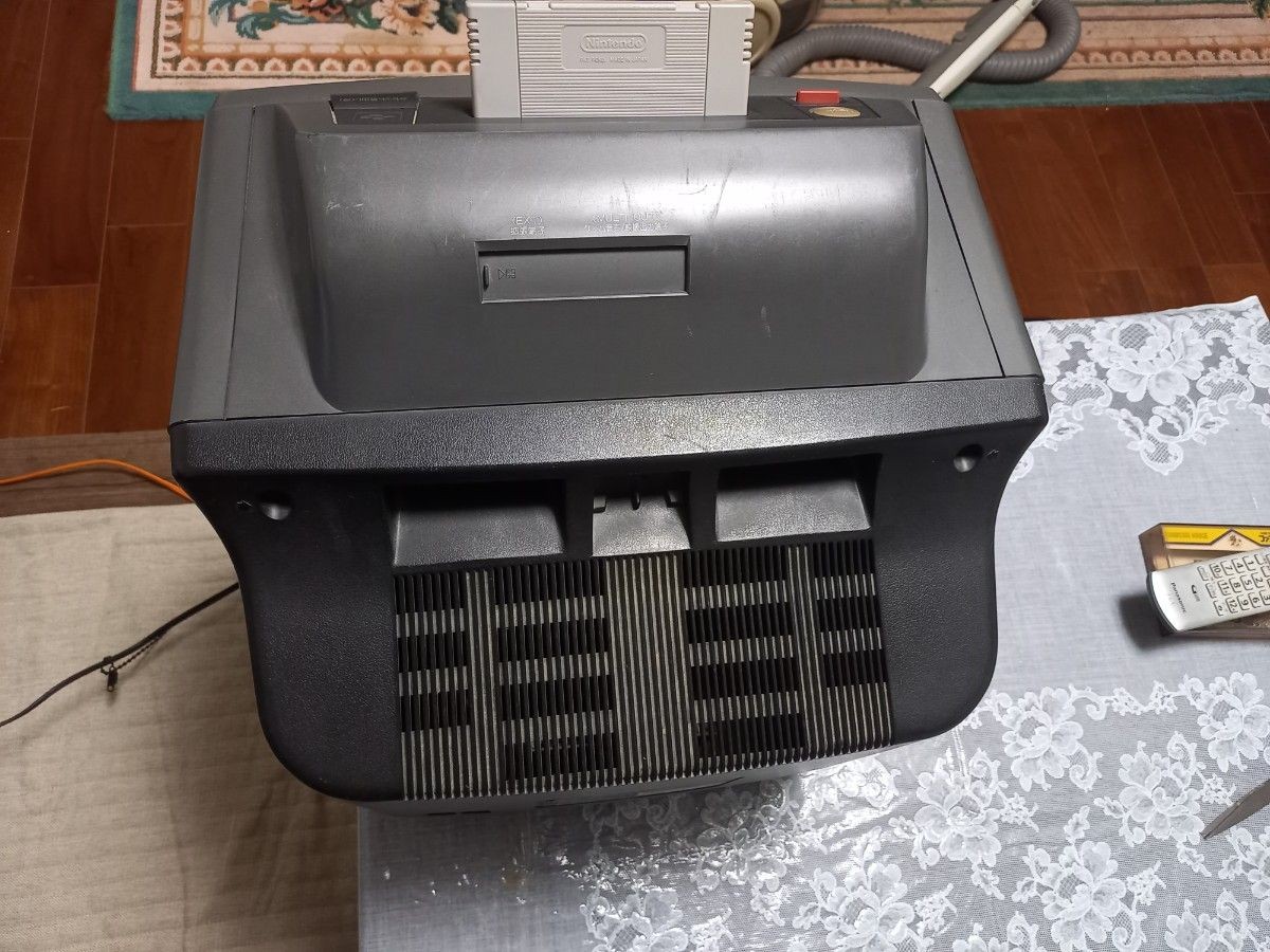 AS-IS SHARP 14G-SF1 Super Famicom built-in TV w/ Controller NO GAME Used Japan