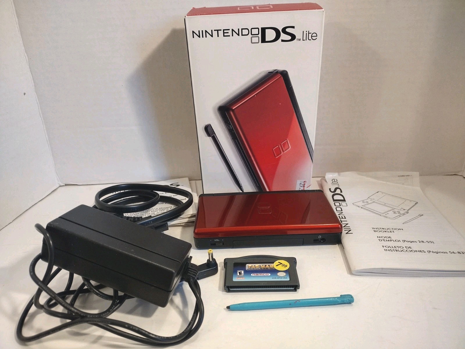 Nintendo DS Lite Red/Black, Handheld, with Charger in box + 1 Game
