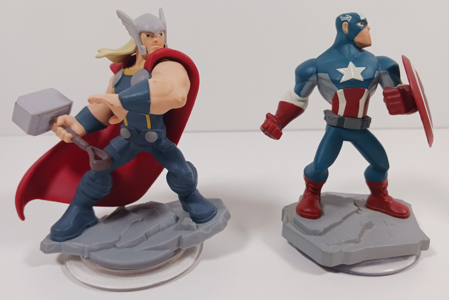 Disney Infinity 2.0 Lot Xbox 360 Portal Iron Man Captain America Thor Hulk