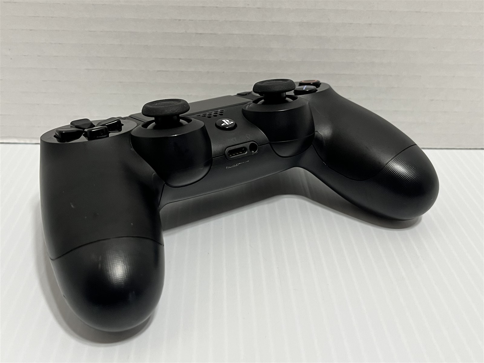 PlayStation 4 PS4 DualShock 4 Wireless Controller – Black CUH-ZCT1U -Free Ship