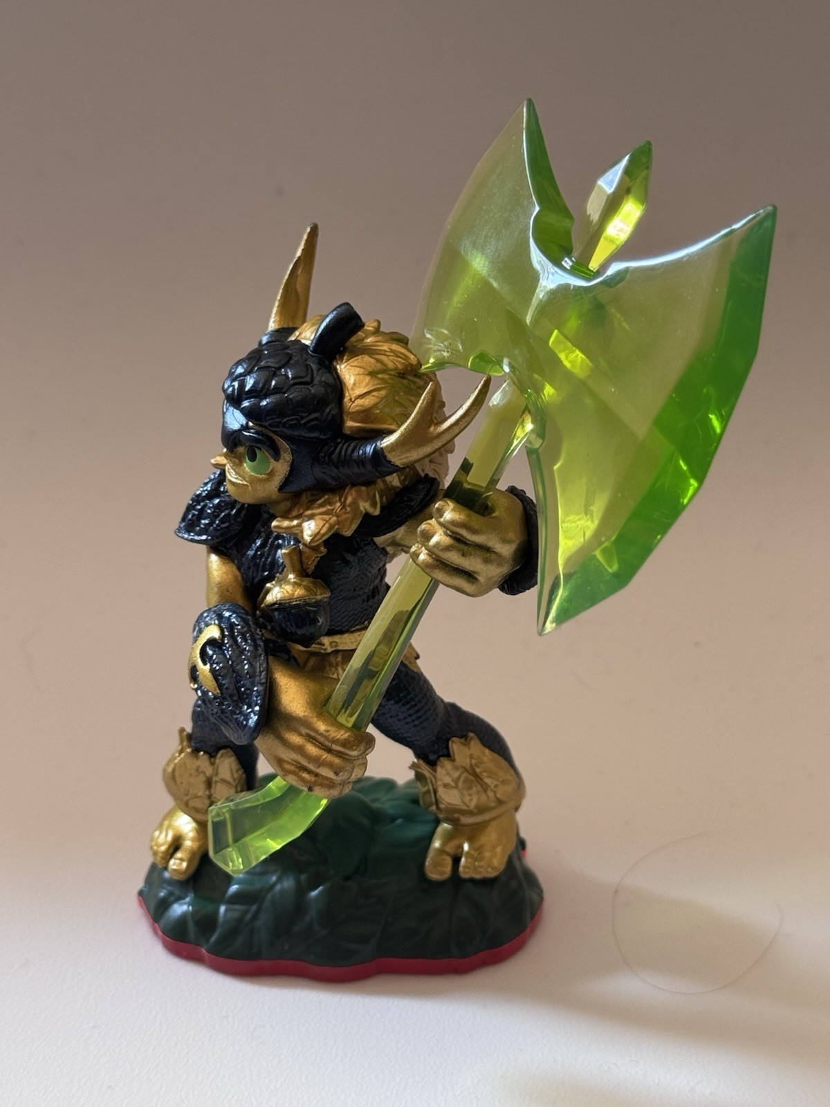 Legendary Bushwhack Skylanders Trap Team Master Life Type