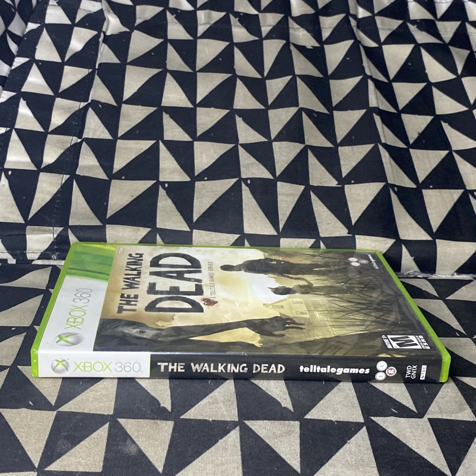 The Walking Dead: A Telltale Games Series (Xbox 360, 2012) Complete With Manual