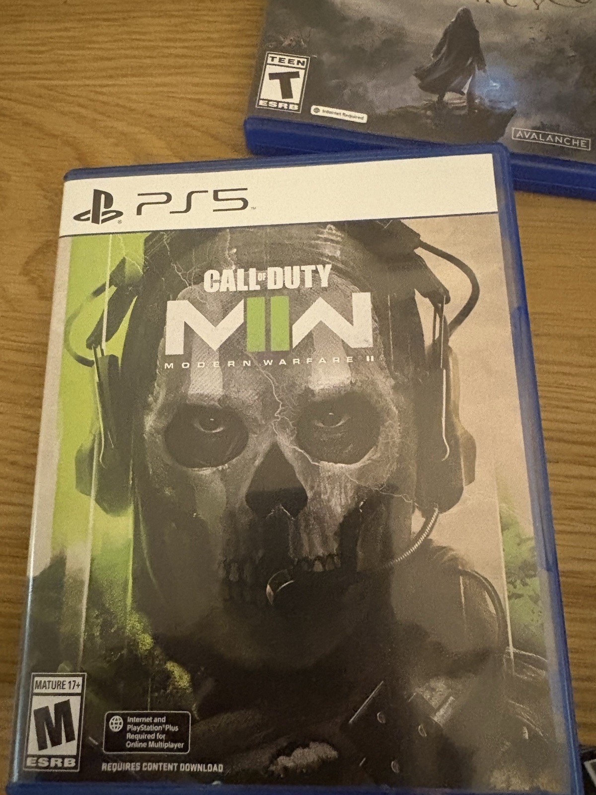 PlayStation 5 Standard Edition (1tb) 4k Ultra HD with 2x Games 2x Controllers