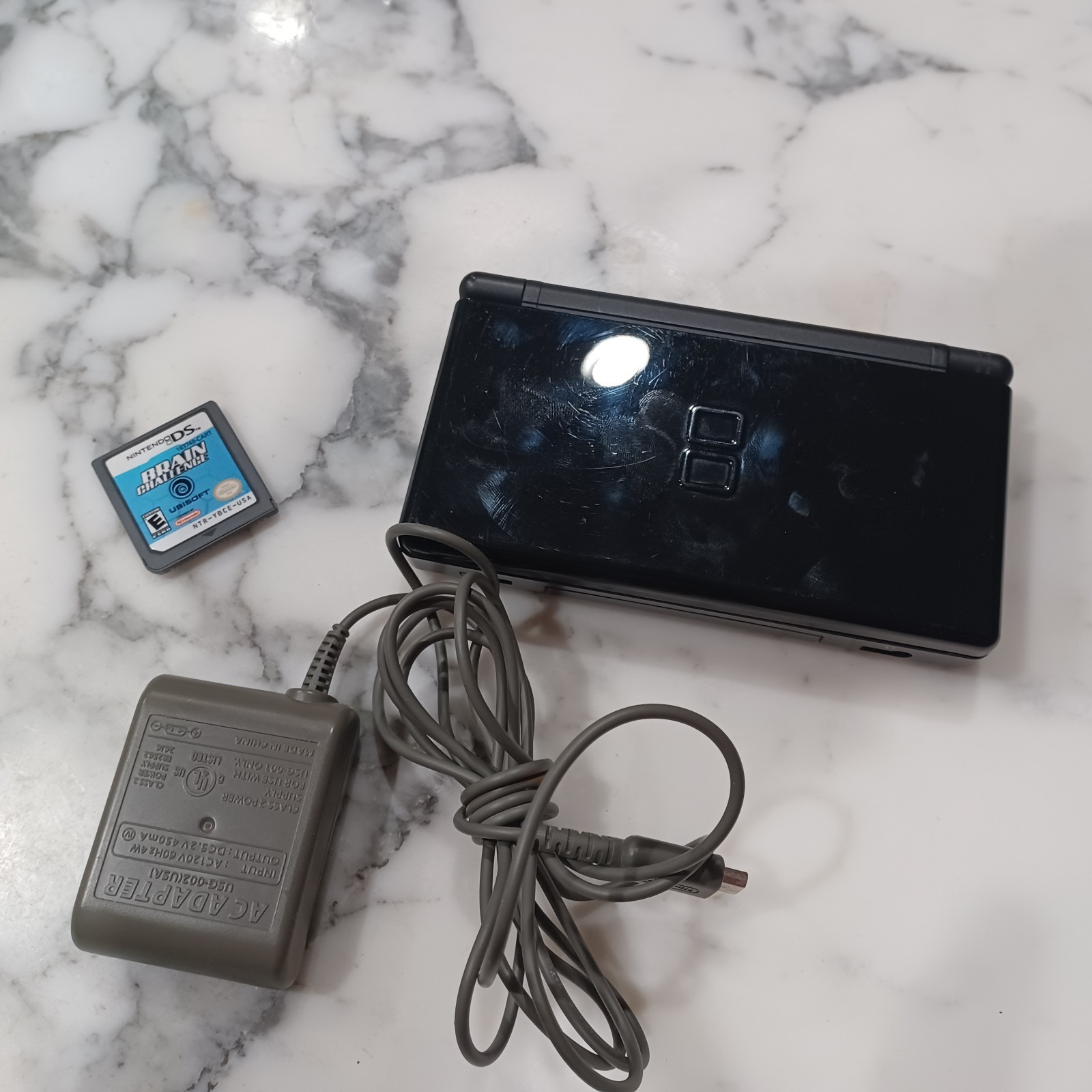 Vintage Find | Nintendo DS Lite Onyx Black with 2 stylus and Charger & Game