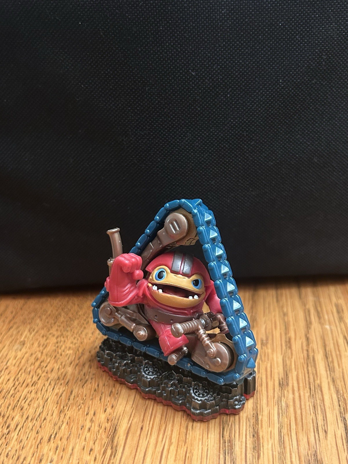 LOW Price Big Skylanders Bundle – FREE Shipping, READ DESCRIPTION.