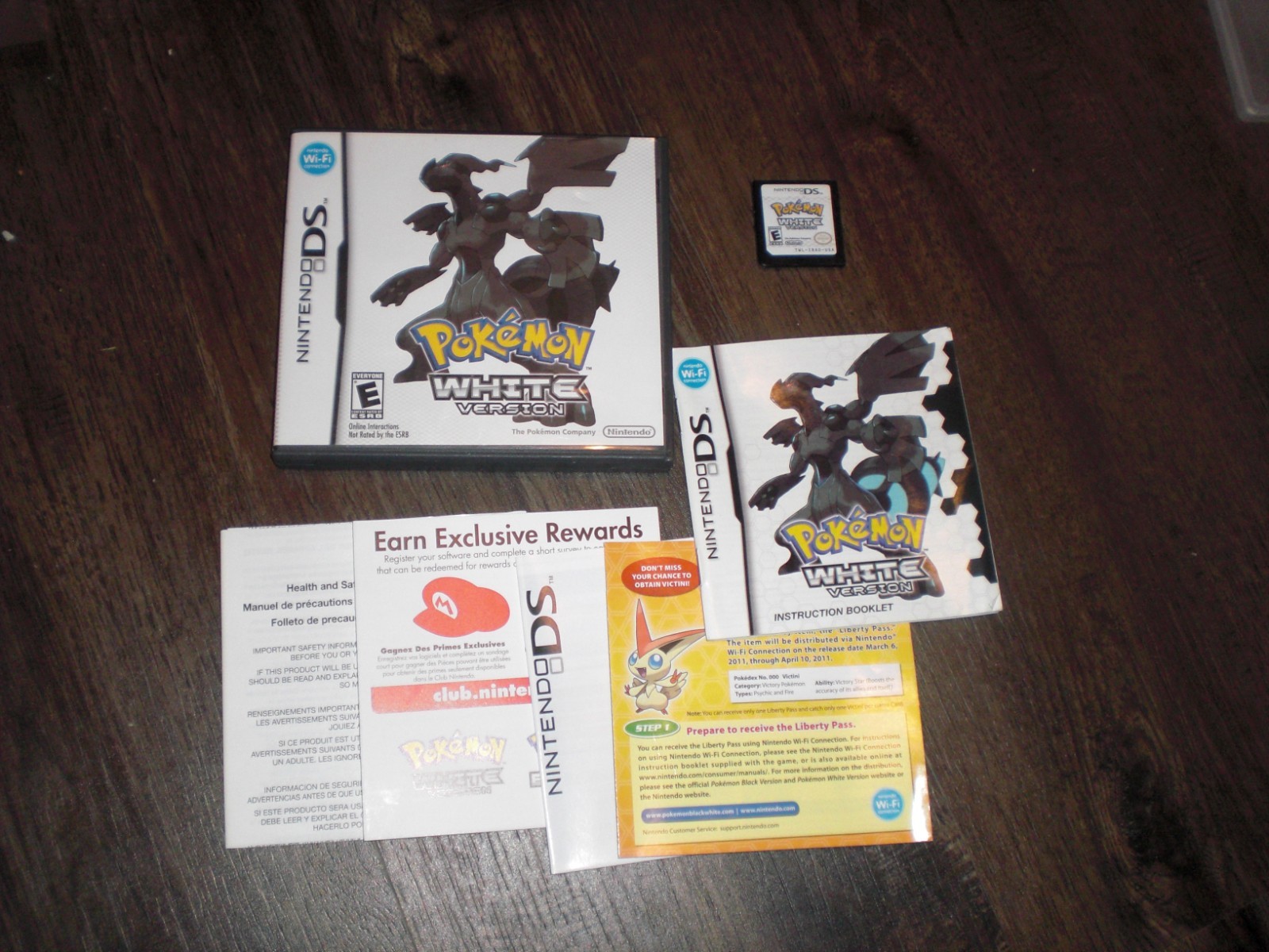 Pokemon White Version 1 AUTHENTIC GENUINE Nintendo DS 3DS 2DS XL COMPLETE CIB