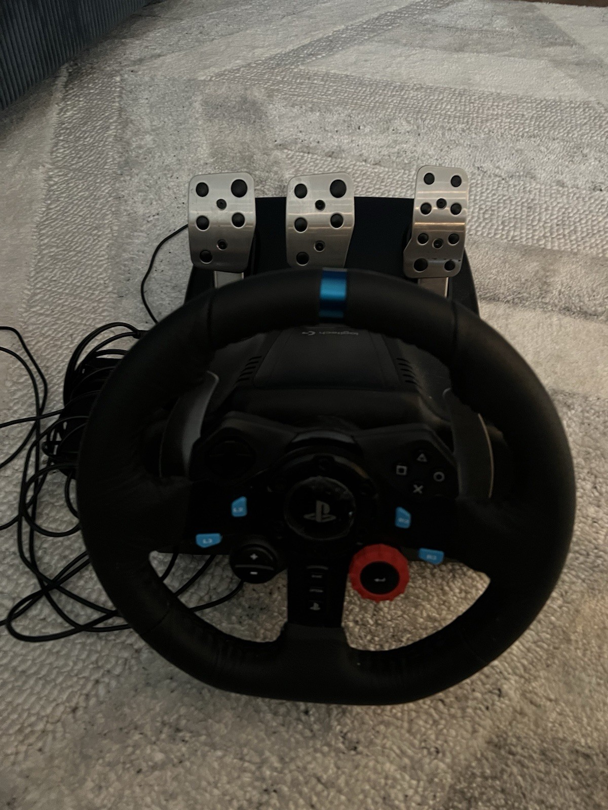Logitech G29 Driving Force Racing Wheel – Black (941-000110)