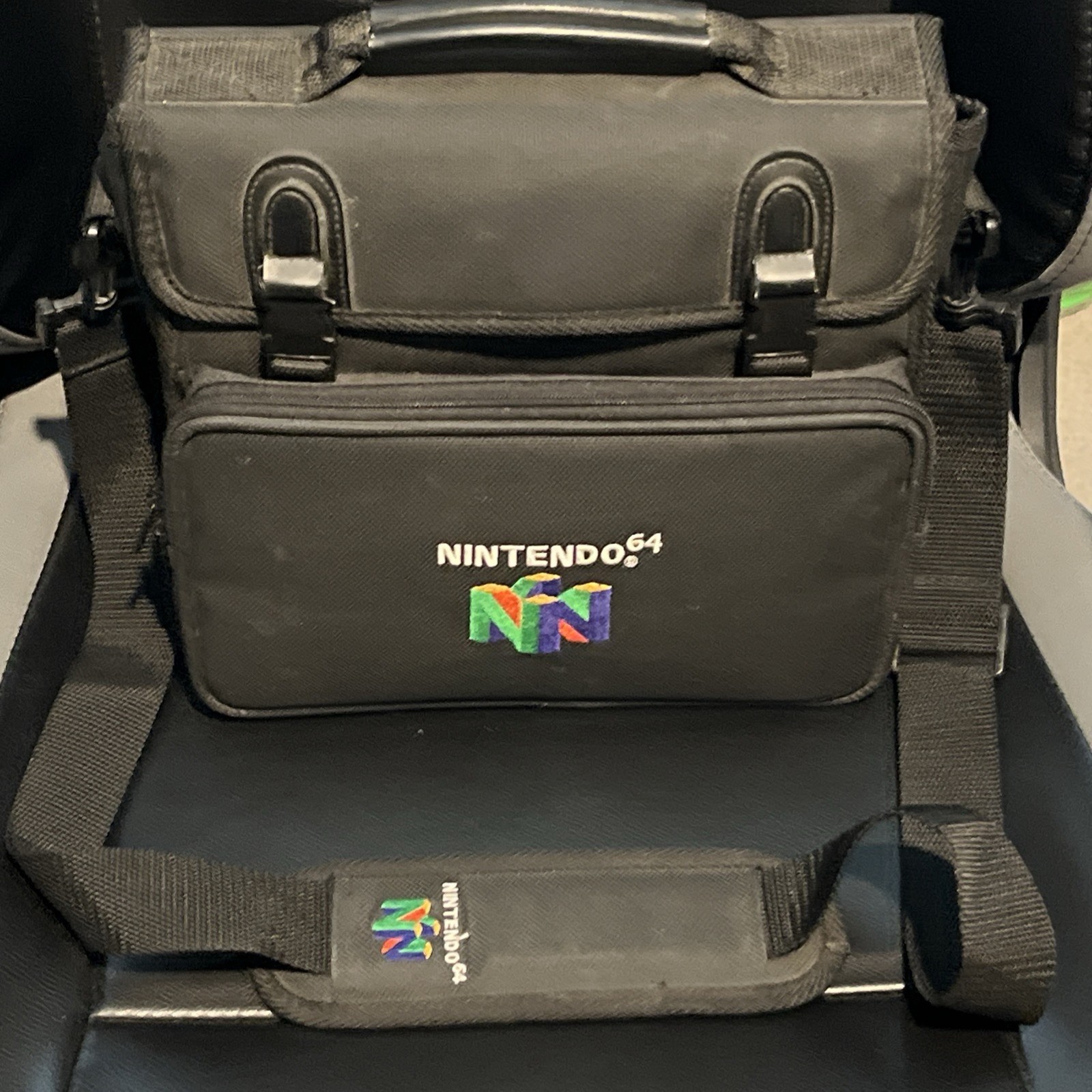 1997 Official OEM Nintendo 64 N64 Padded Carry Case Messenger Bag w/ Strap
