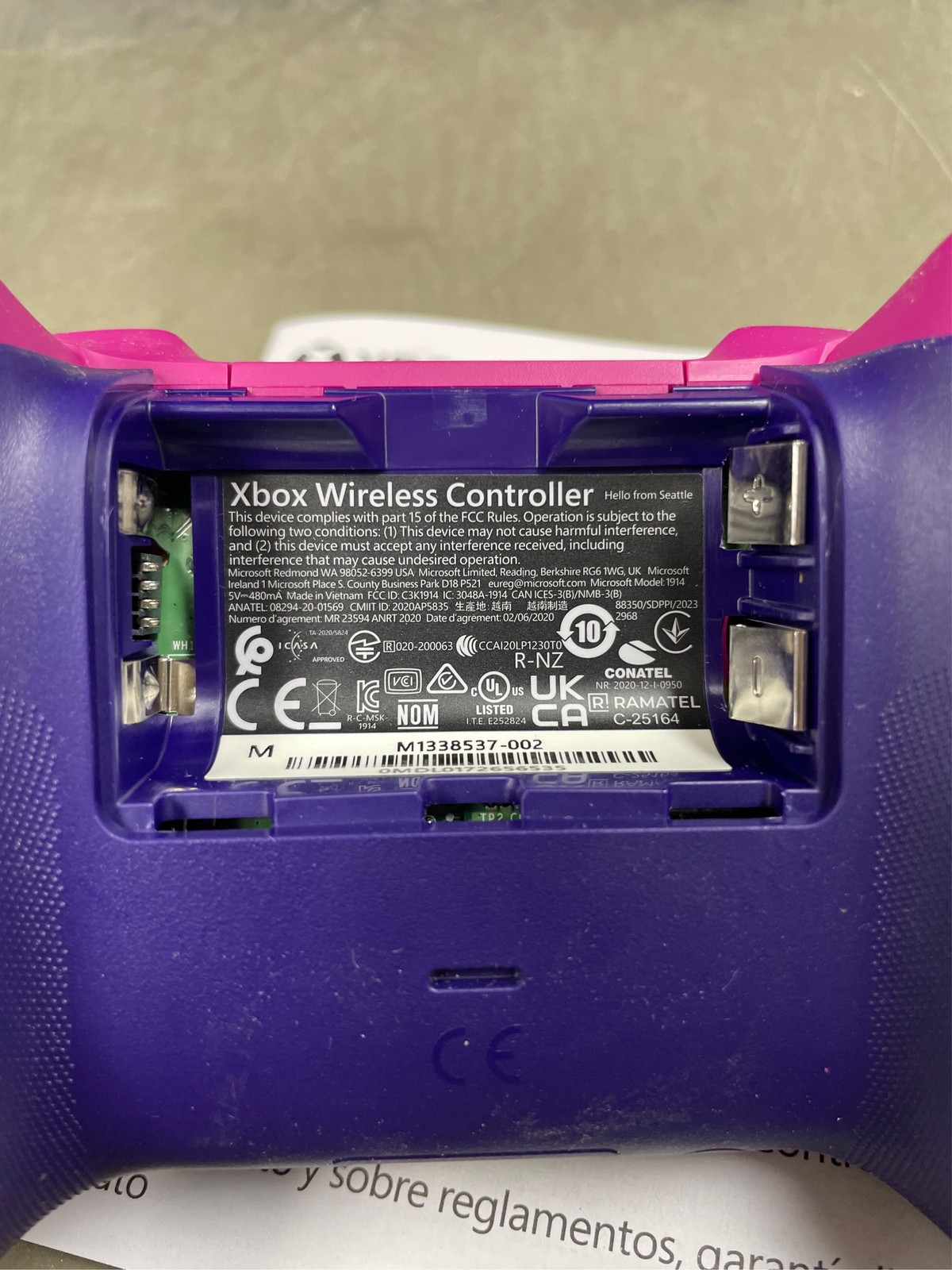 Microsoft Xbox Wireless Controller, Special Edition Heart Breaker – Multi