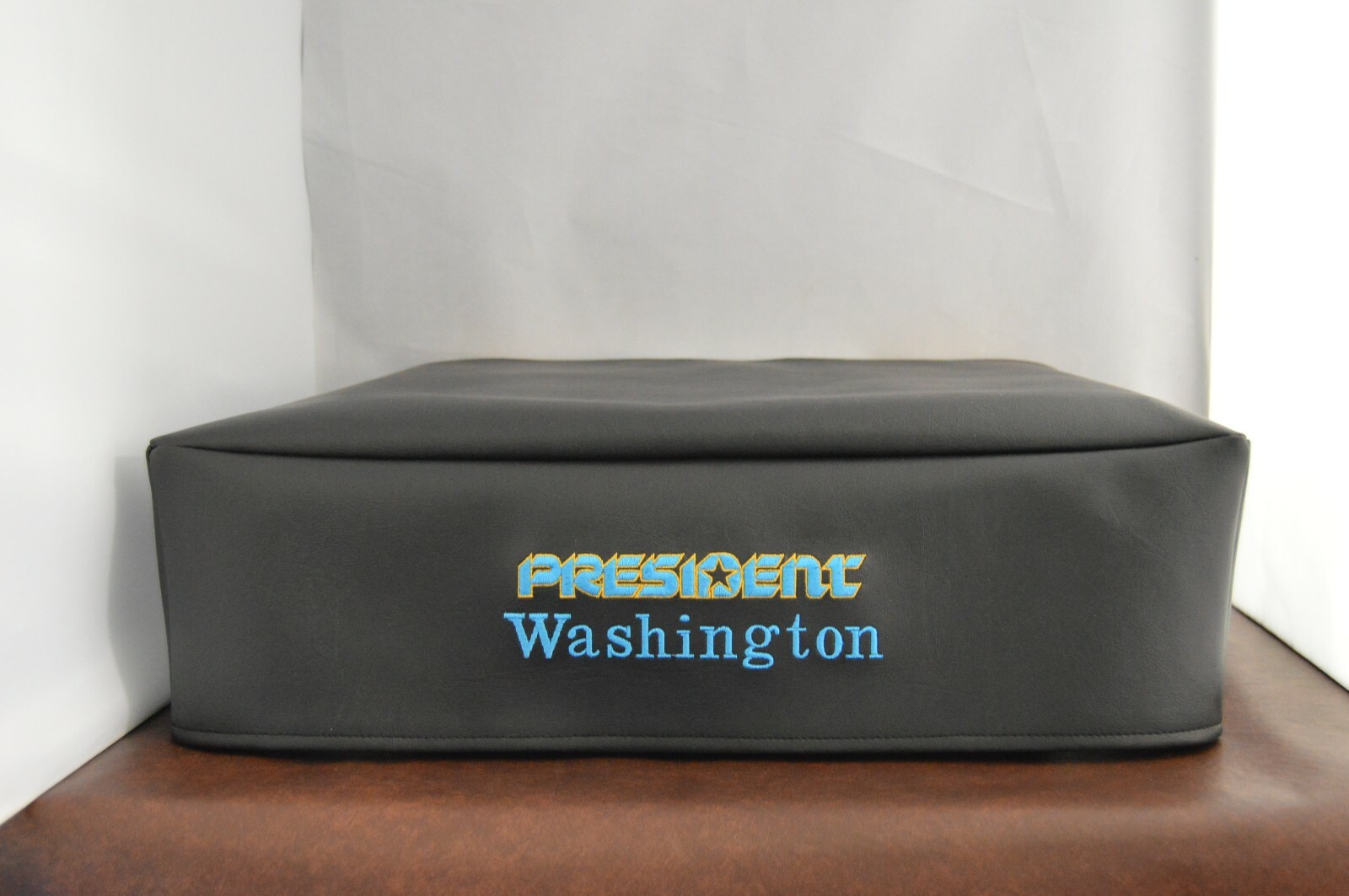 President Washington Signature Series with Single Speaker Unit Radio Dust Cover