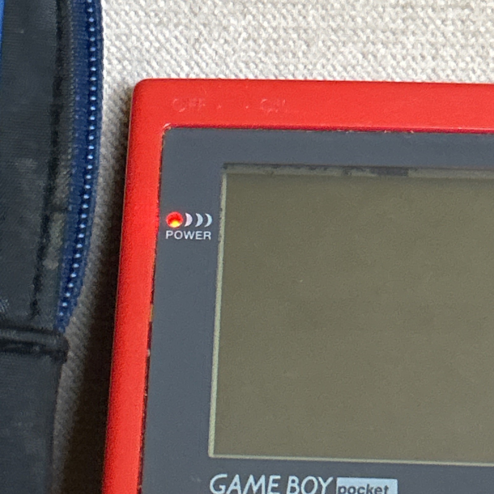 Nintendo Game Boy Pocket – Red (Turns On) AND Pokémon Blastoise case for it !!