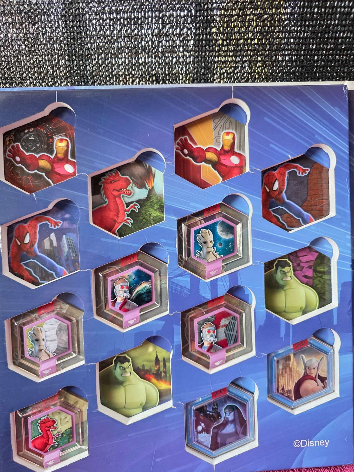 Disney Infinity 2.0 Marvel Super Heroes Power Disc Binder Album With 17 Discs