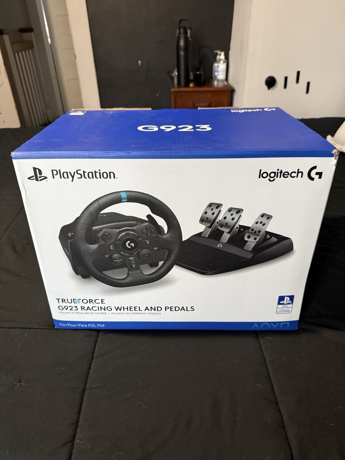 Logitech G923 Driving Force Racing Wheel and Pedal Set – Black (For PS4, PS5 PC)
