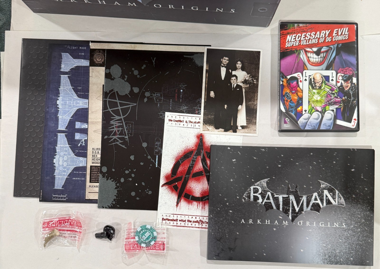 Batman Arkham Origins Collectors Edition – Xbox 360 – Inserts + Statue, No Game