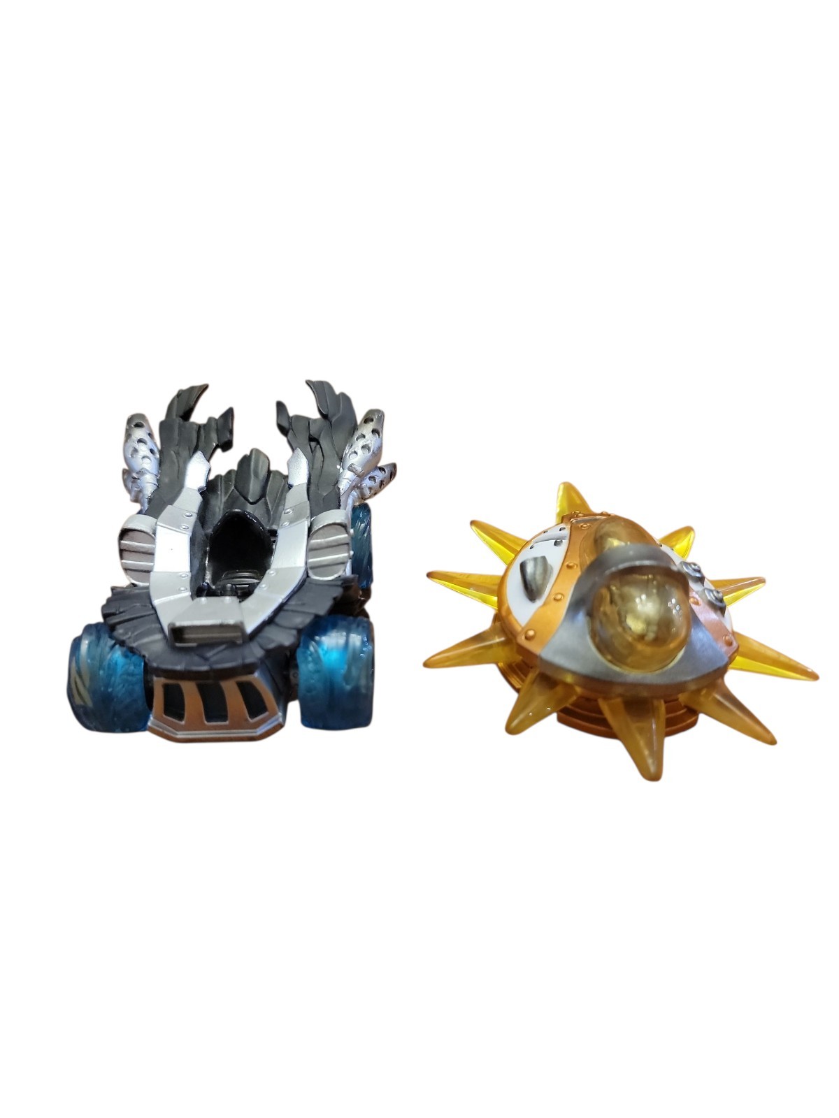 Skylanders Superchargers Lot 4 Characters, 5 Vehicles, & 2 Trophies Untested