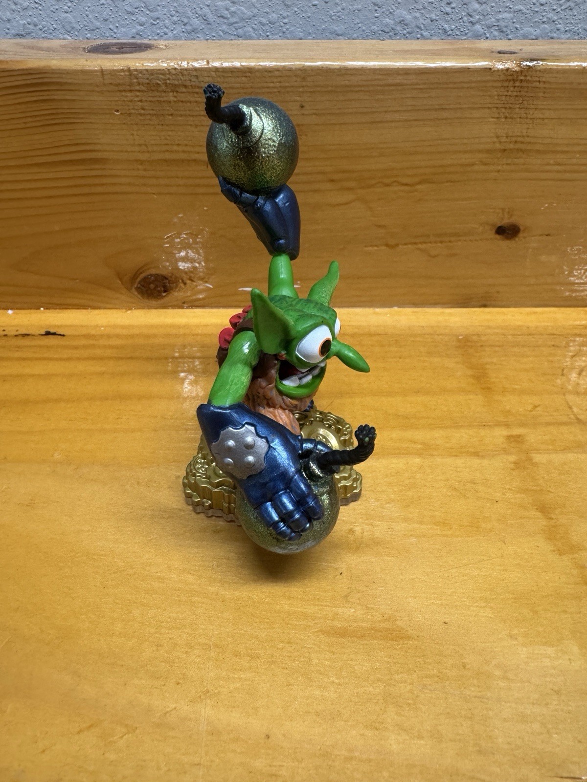 Skylanders Superchargers Eon’s Elite Boomer Figure Cleaned and Tested