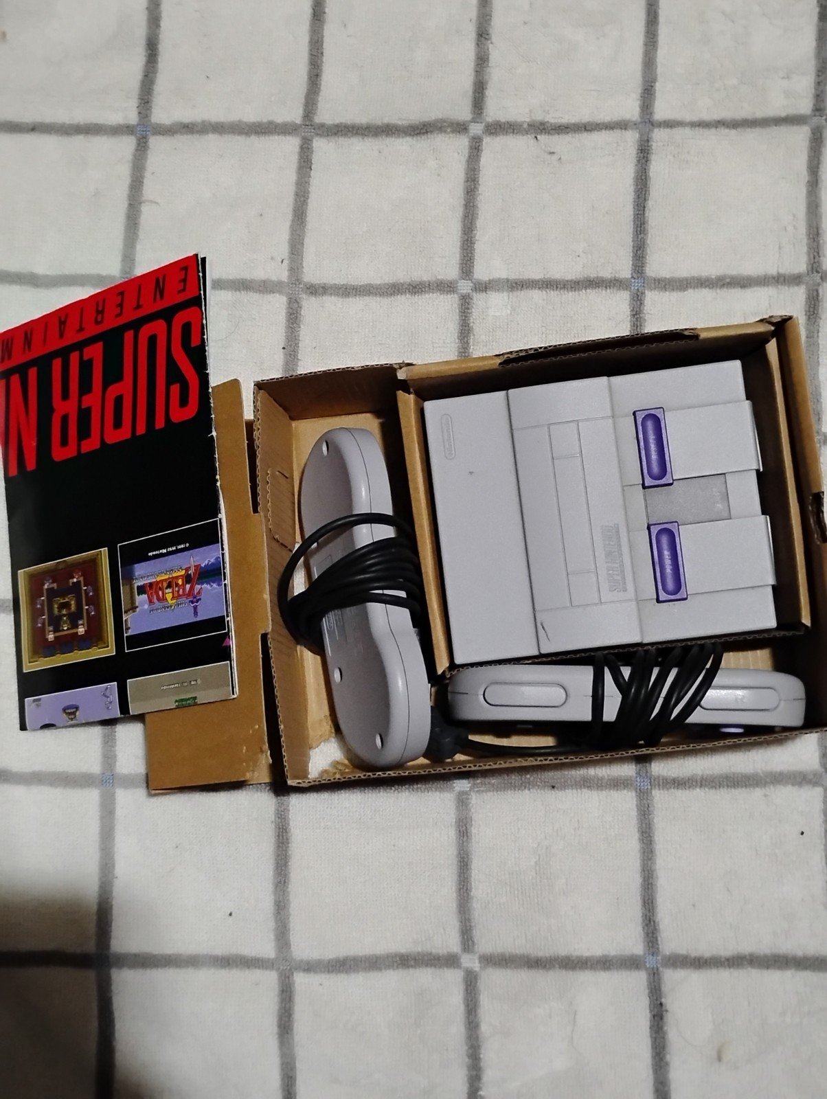 SNES Mini/ Classic w controllers, console & poster
