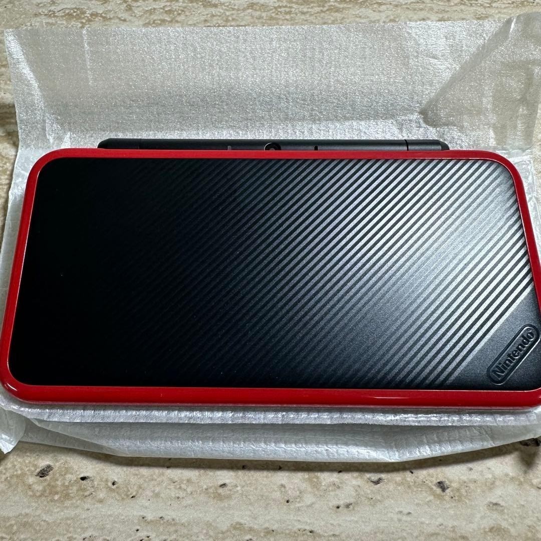 Nintendo New 2DS LL Mario Kart 7 Pack Complete in Box Near Mint 6923