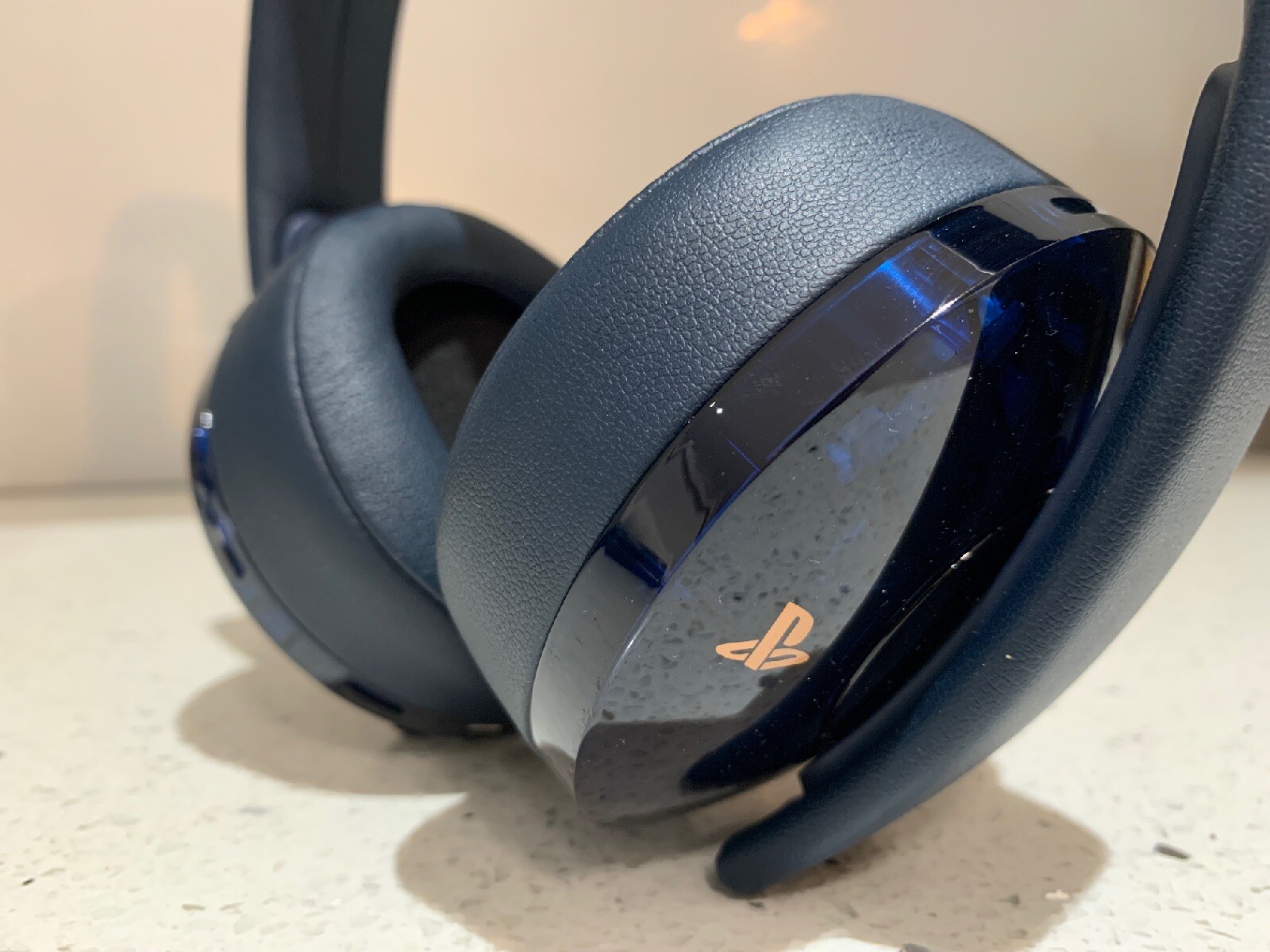 New SONY PlayStation Gold Wireless 7.1 Headset 500 Million Limited Edition PS4