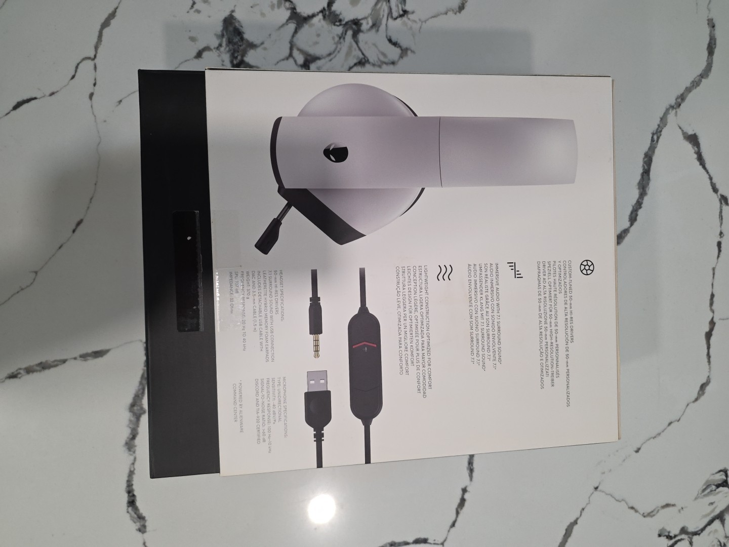 Alienware Ear-Cup (Over the Ear) 7.1 PC Gaming Headset Gray – AW510H